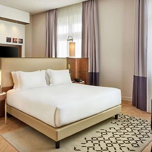 Corner Junior King Suite